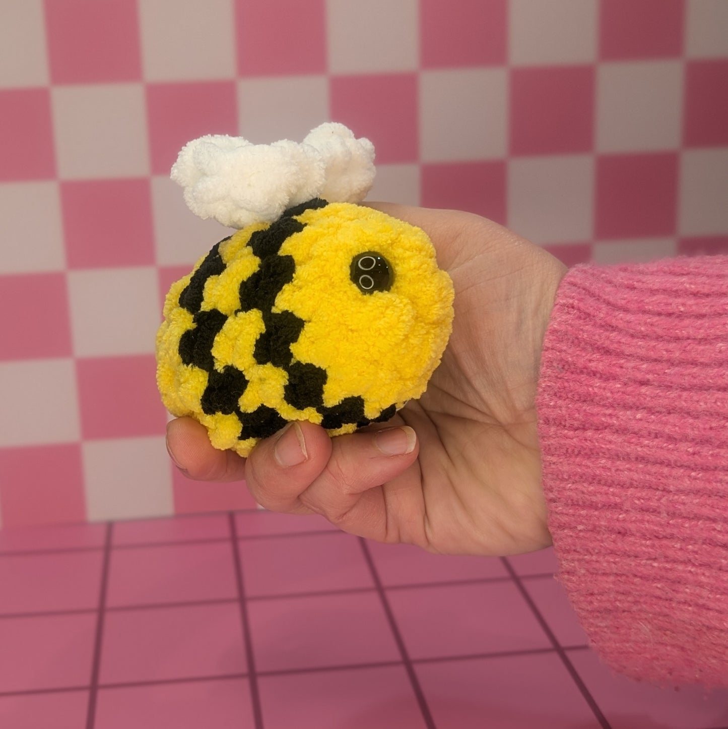 Mini crochet bee