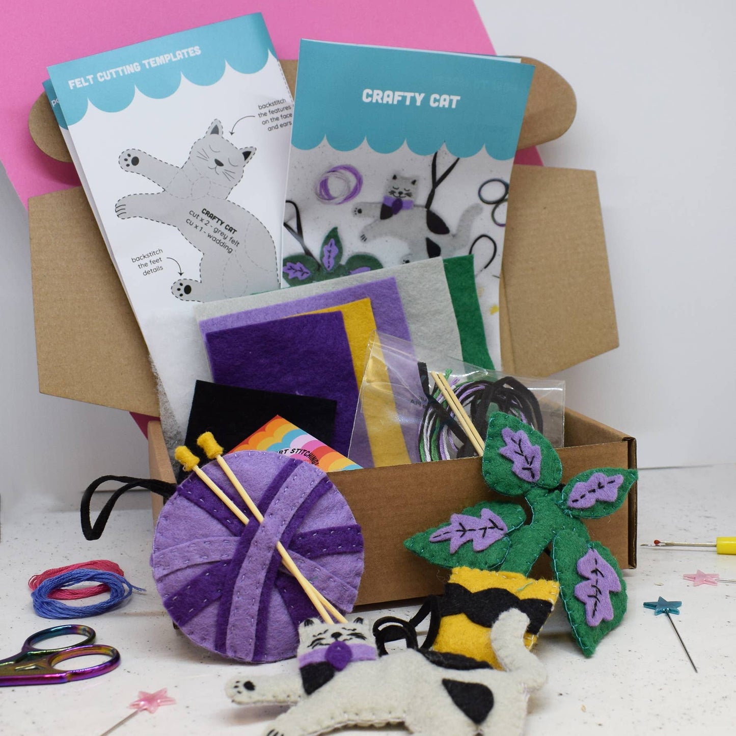 The Make Arcade - 'Crafty Cats' Felt Stitching Set