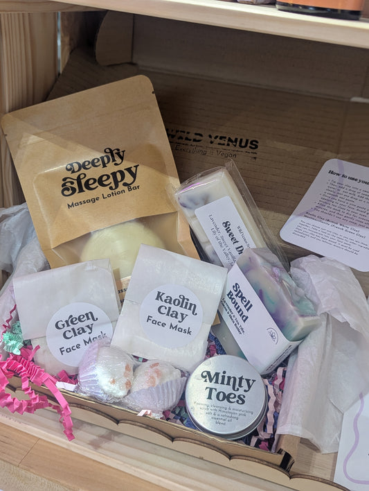 The lavender spa gift set is a perfect present for mother's day. 