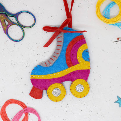 The Make Arcade - 'Roller Disco' Felt Stitching Set